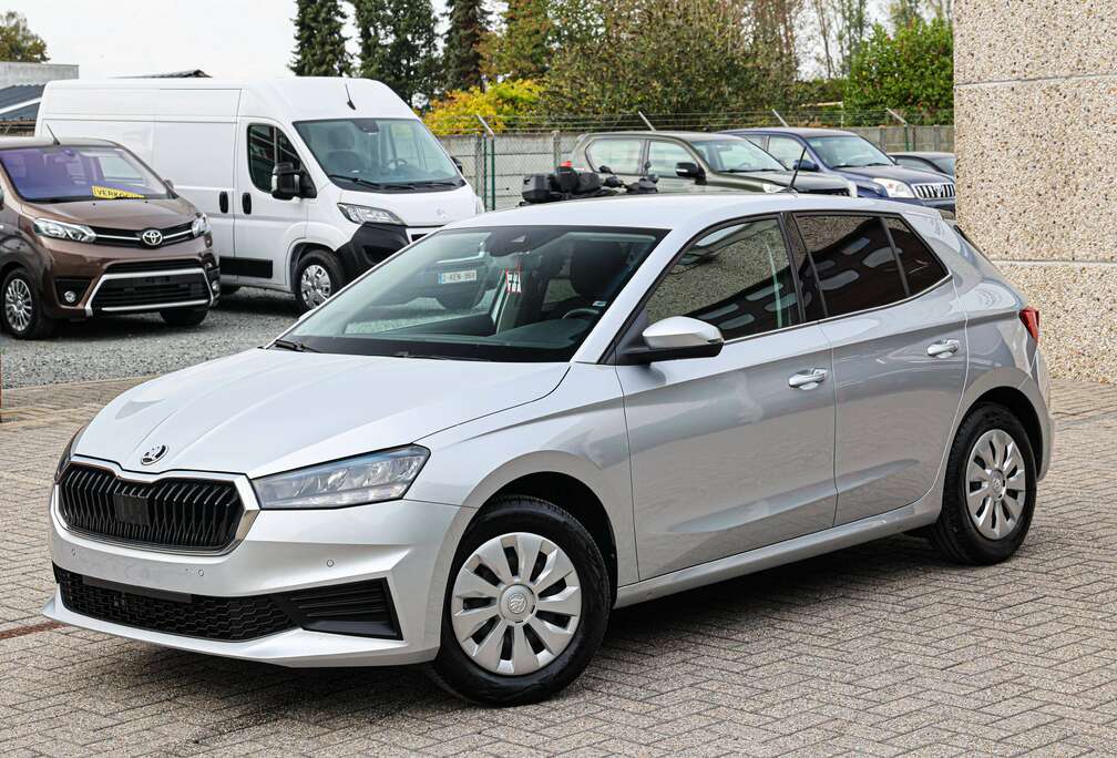 Skoda AUTOMAAT*ACTIVE-UITVOERING*APPLE-CARPLAY*PARKEERSENSOREN-VOOR+ACHTER*