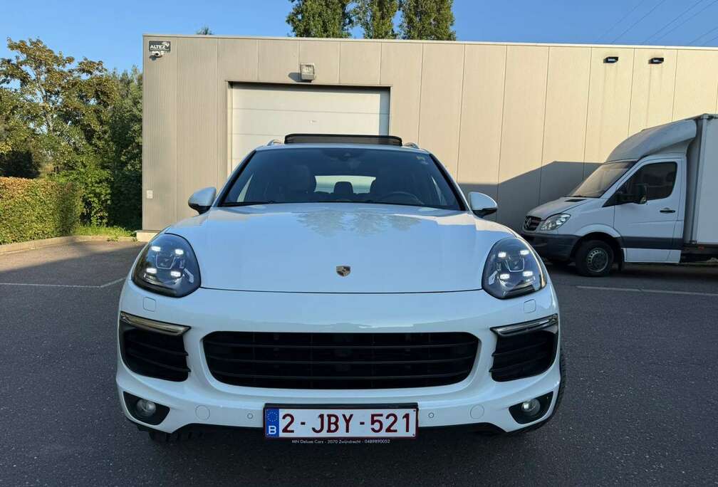 Porsche S Hybrid Tiptronic