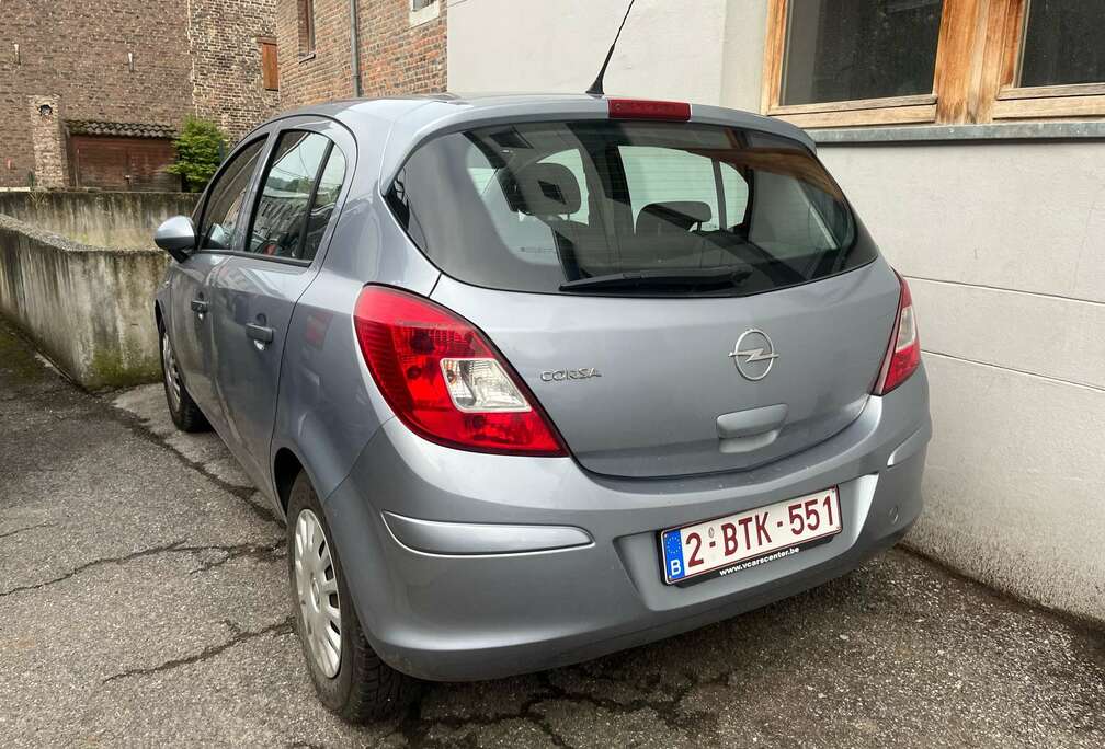 Opel 1.2i Essentia