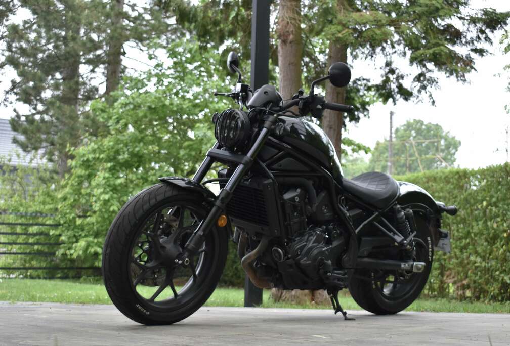 Honda REBEL