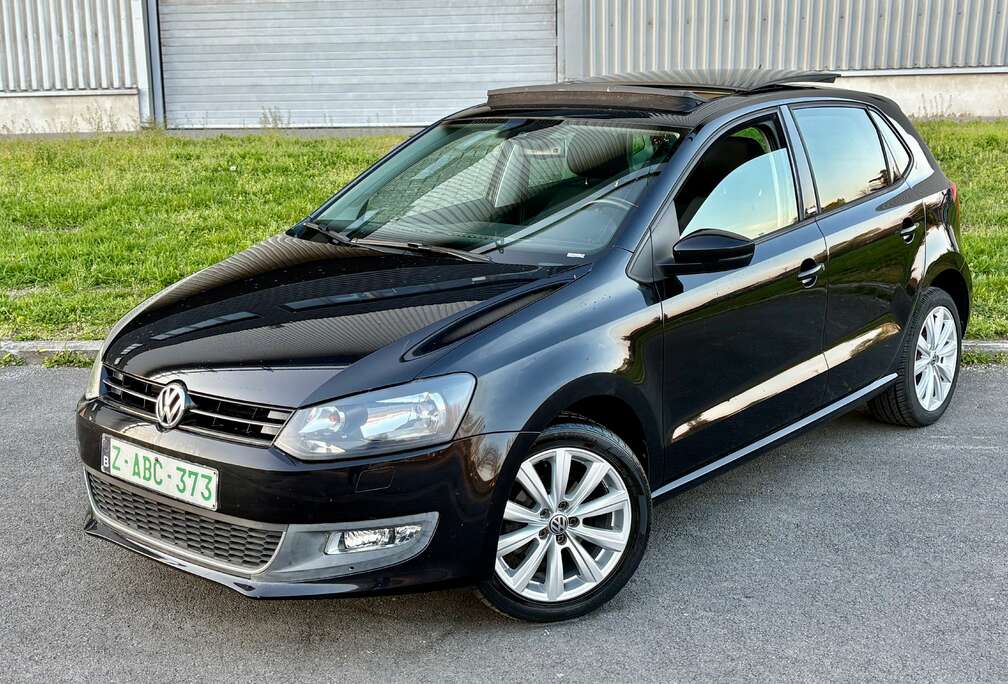 Volkswagen Polo 1.2i***EDITION STYLE***TOIT PANO***GARANTIE12