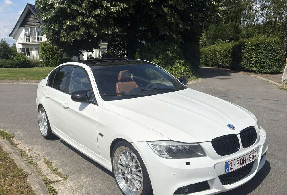 BMW 320iA