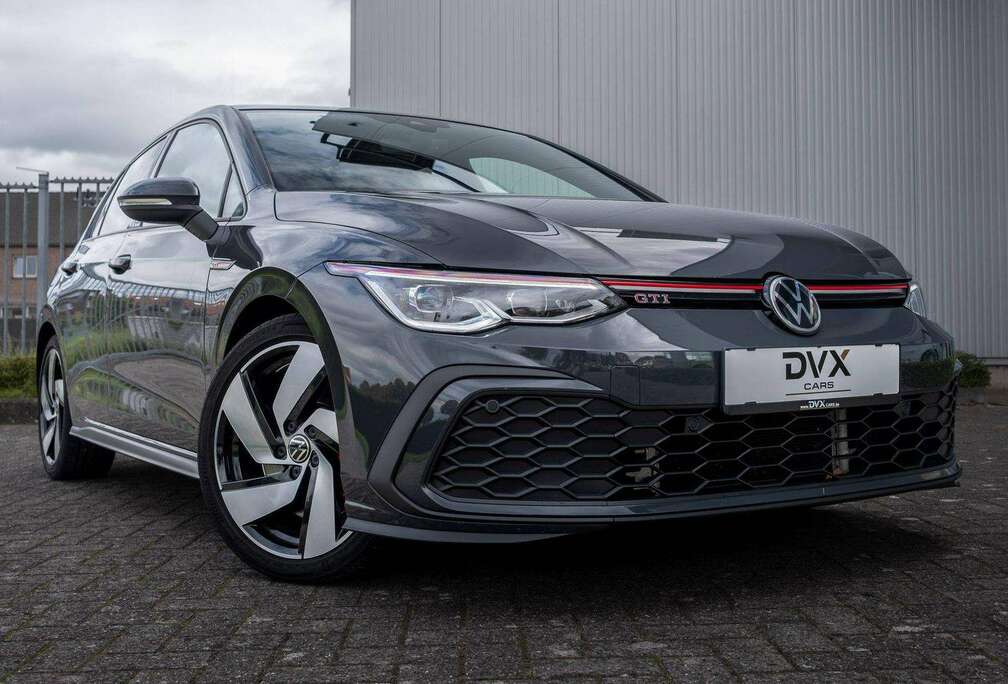 Volkswagen Pano/IQ LED/Navi/12m Garantie