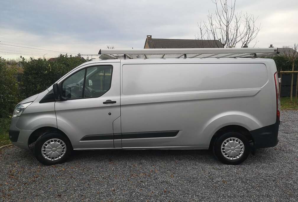 Ford 2198 CC Diesel long chassis L2 H1