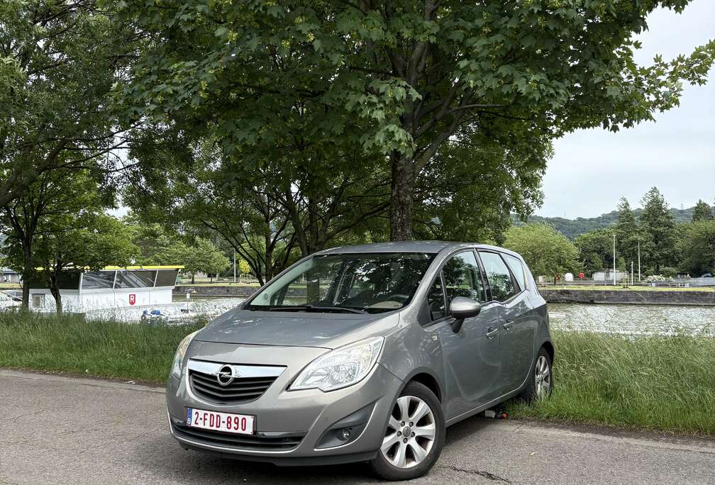Opel 1.7 CDTi Cosmo DPF