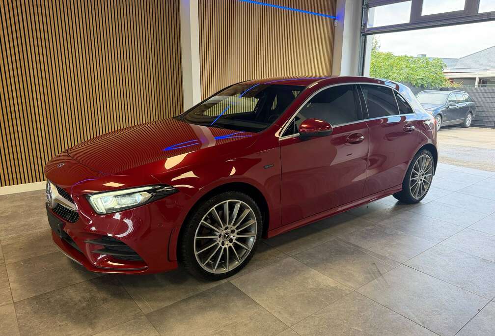 Mercedes-Benz A 250 e PHEV AMG line