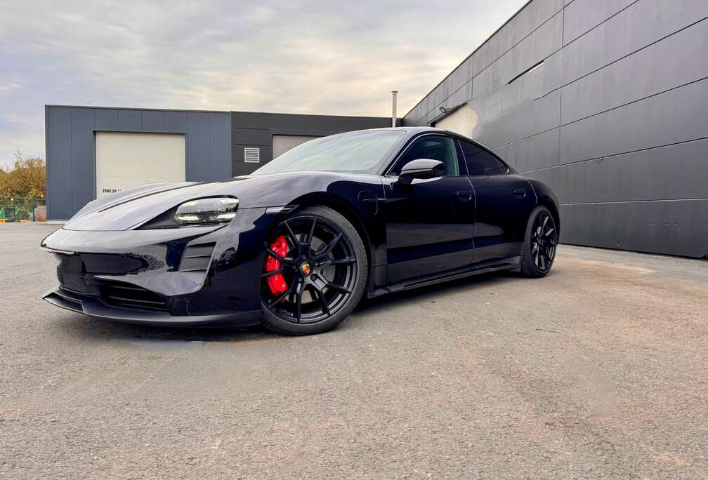 Porsche Taycan GTS Porsche Approuved FULL - Carbon