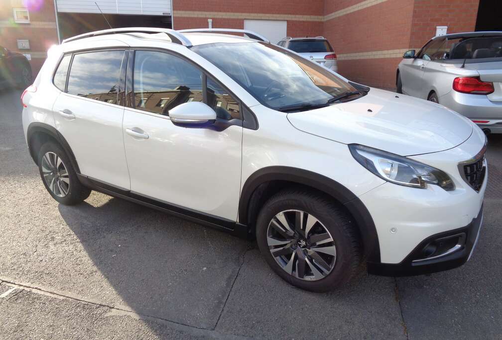 Peugeot 1.2i PureTech Allure NAVI/SEMI-CUIR/GARANTIE 1AN