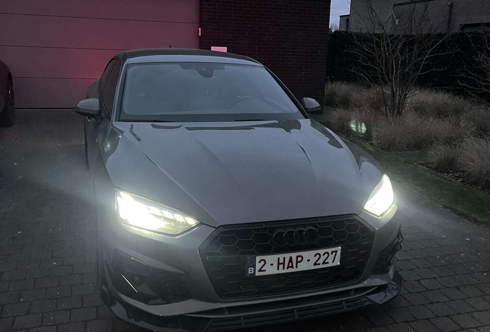 Audi Sportback 35 TFSI S tronic line business