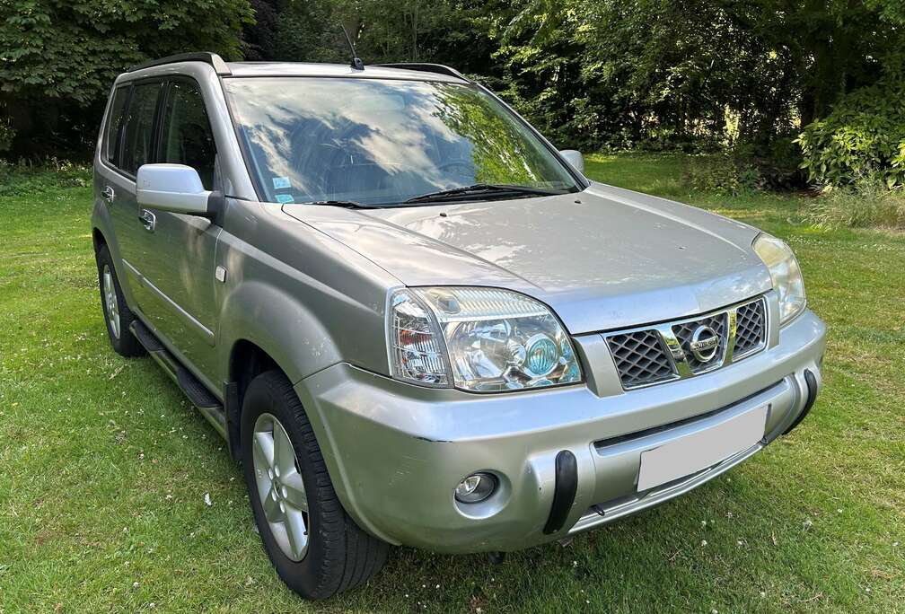 Nissan 2.5i --4x4 --Boite Automatique, Full Options