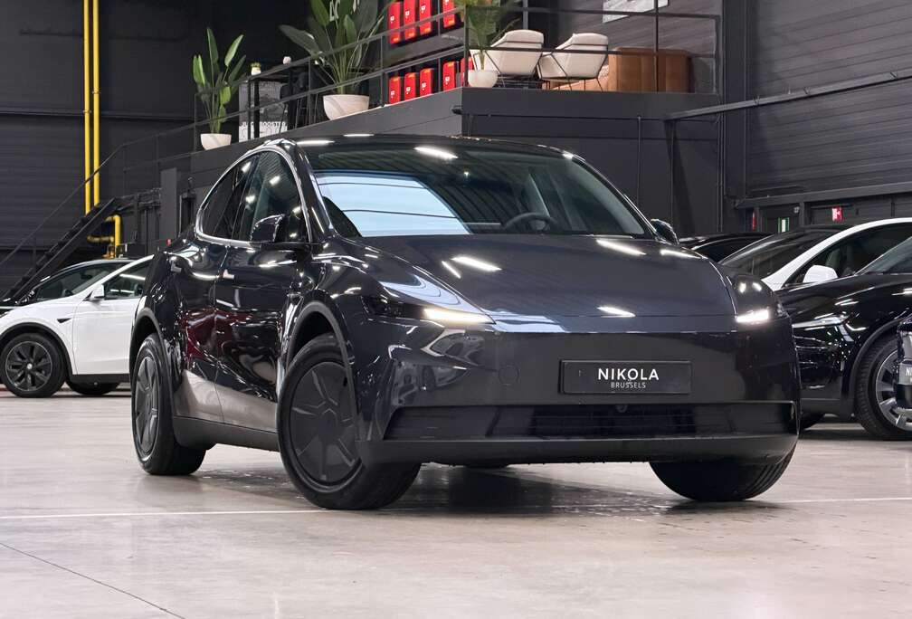 Tesla STANDARD RWD JUNIPER - LOW KM - AP - STEALTH GREY