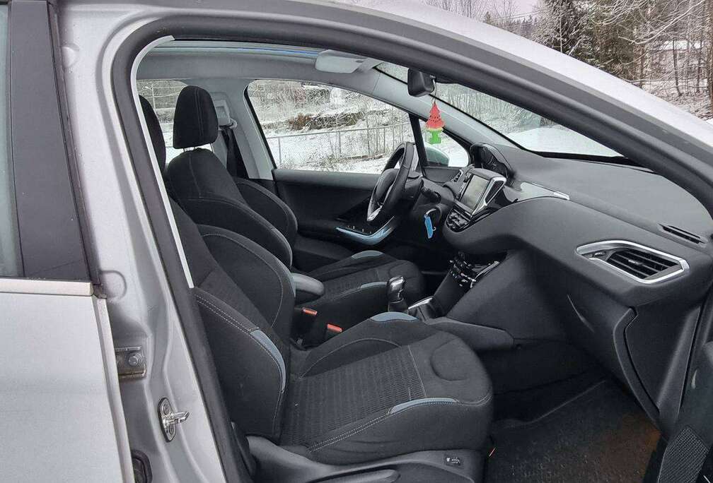 Peugeot 208 1.2i Access