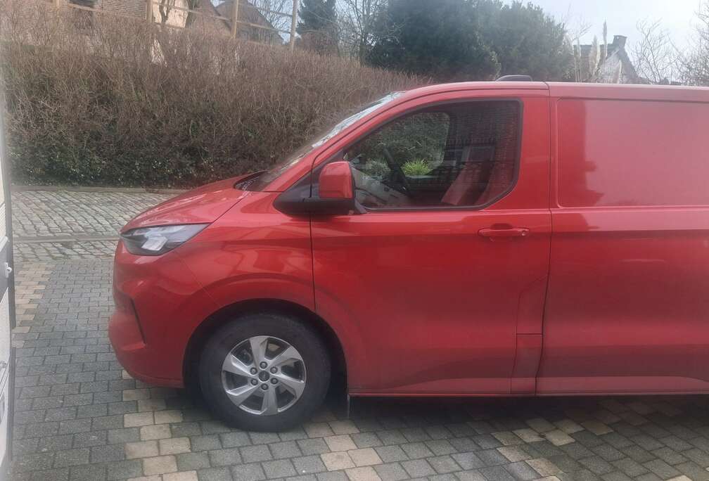 Ford Transit Custom 2.0 TDCi L1H1 Limited Multi-use S/S (EU6.2)
