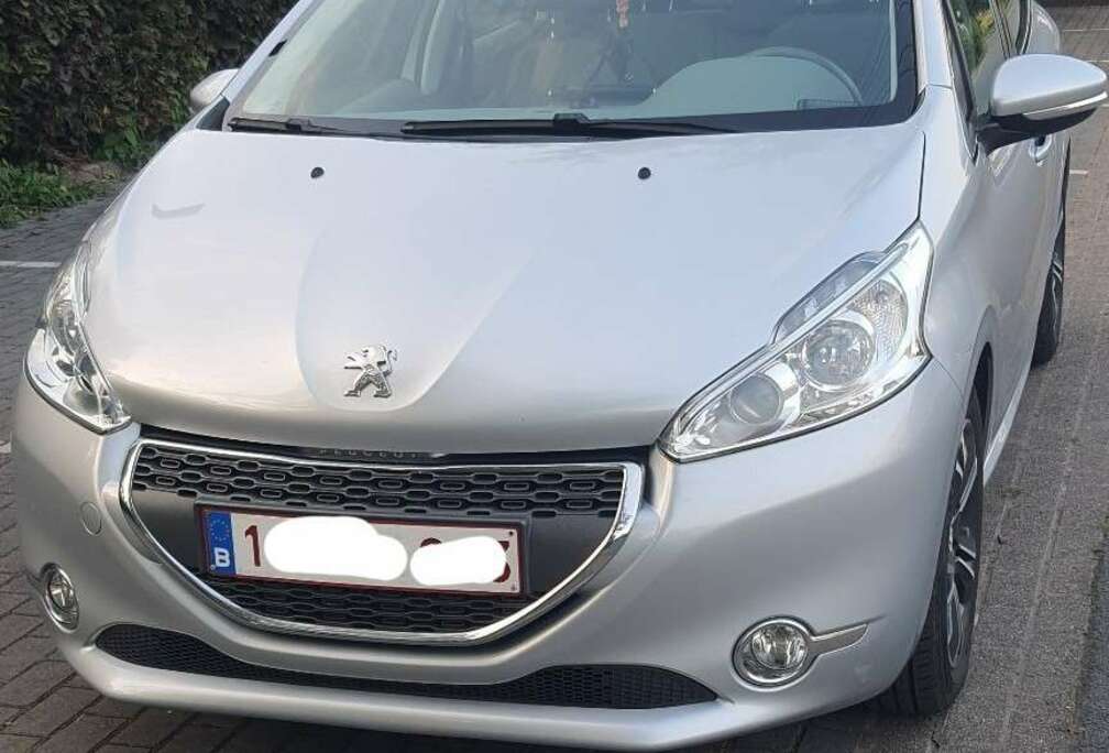 Peugeot 1.2i essence