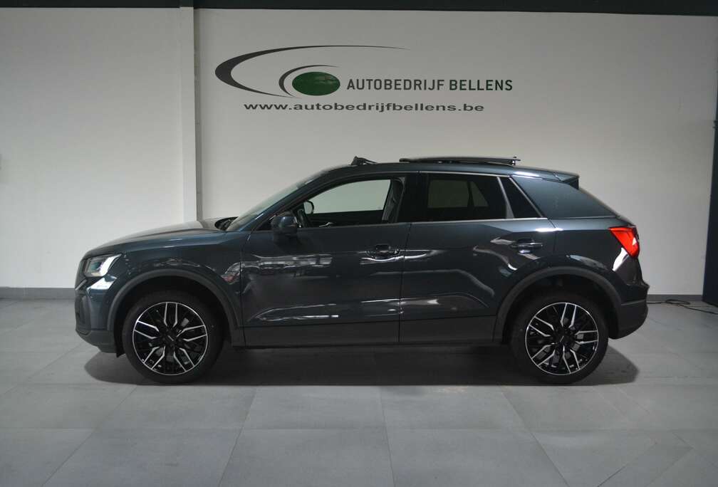 Audi Q2 30 TFSI / PANO/ NAVI + CAM./ 18\