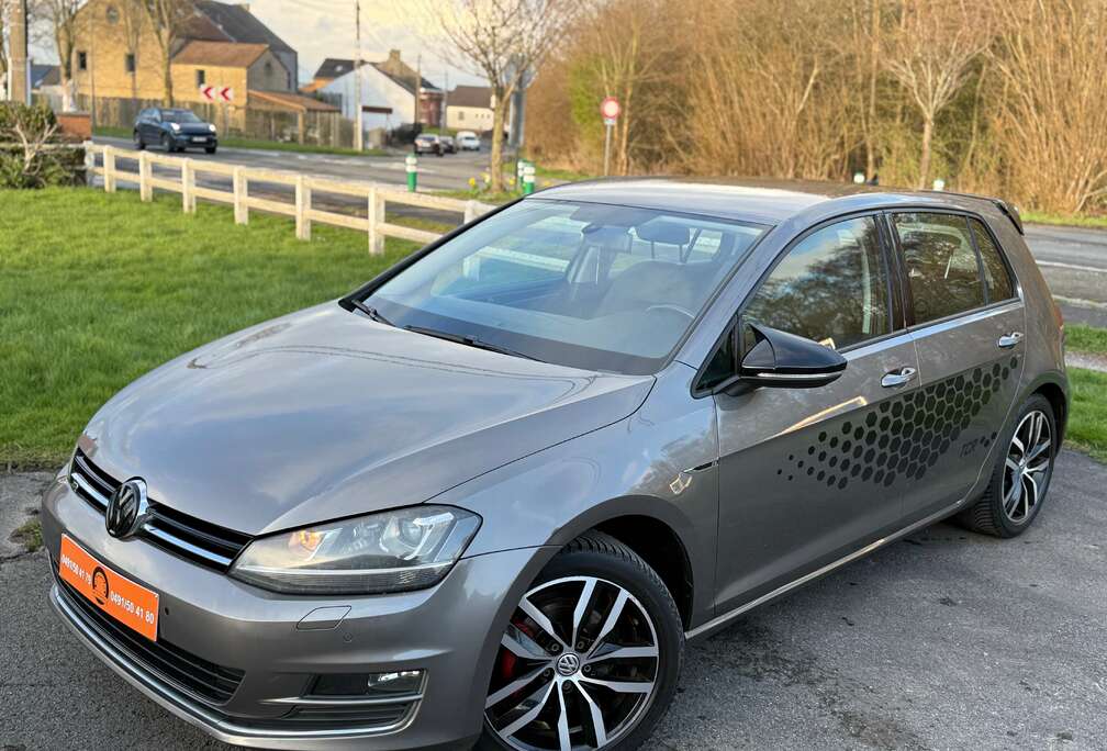 Volkswagen Golf 1.4 TSI R-LINE