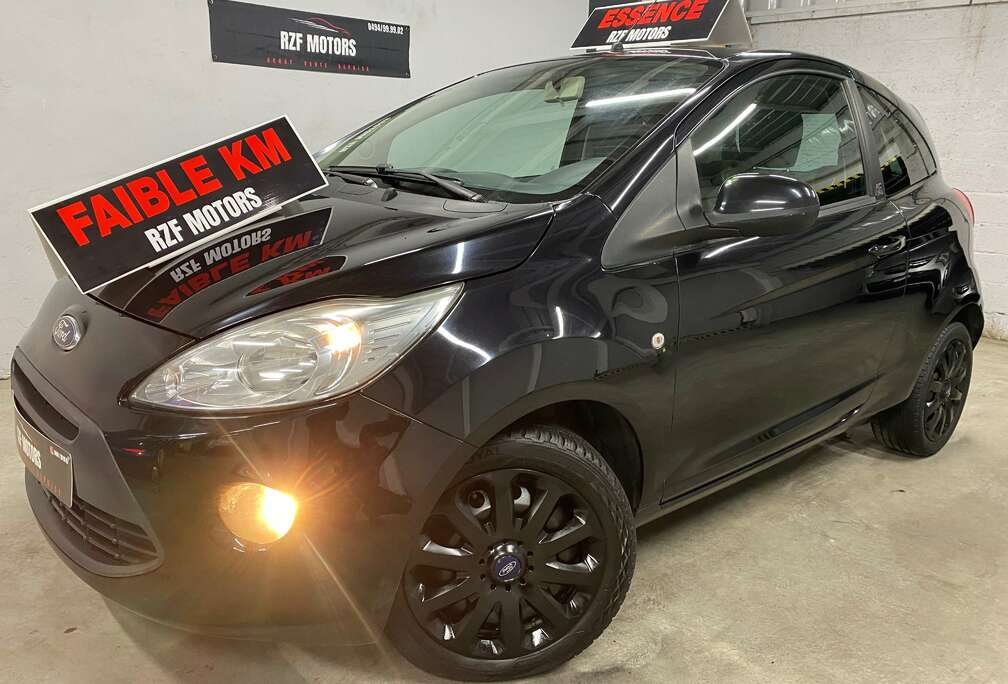 Ford 1.2i TITANIUM  GARANTIE 12 MOIS