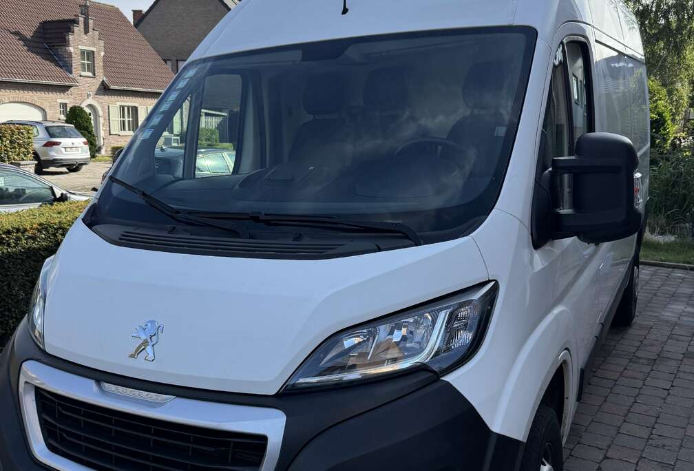 Peugeot HDi 330 L2H2 S&S Premium