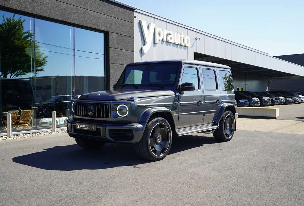Mercedes-Benz G 63 AMG Kleur op staal Nightpack 360° Virtual DAB Adaptieve cruise control Alcantara dakhemel 22 inch velgen Schuifdak.