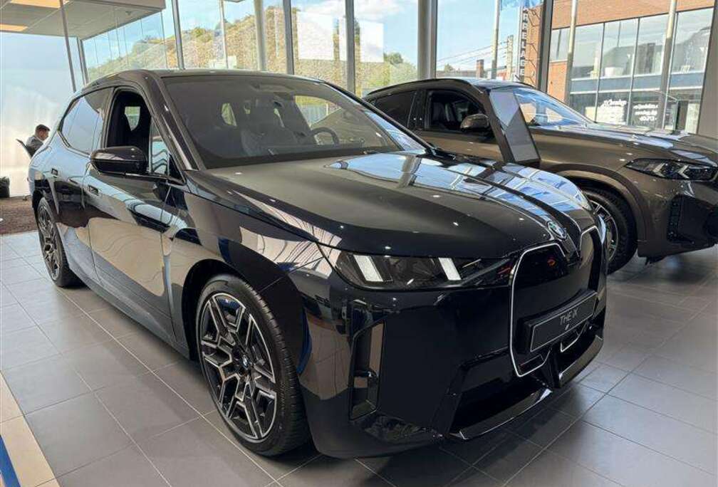 BMW iX 100.6 kWh xDrive45