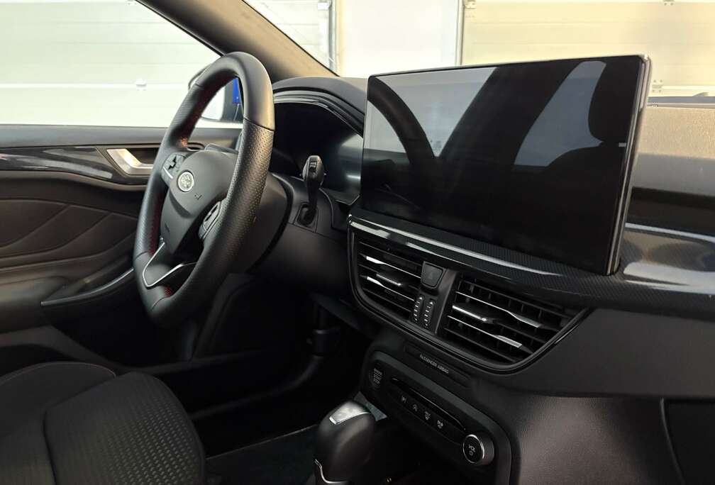 Ford Focus 1.0 EcoBoost Hybrid Aut. ST-LINE DESIGN