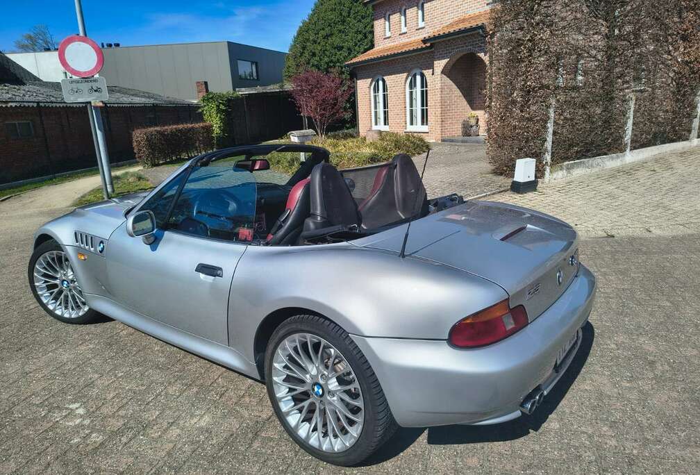 BMW 2.0i Roadster