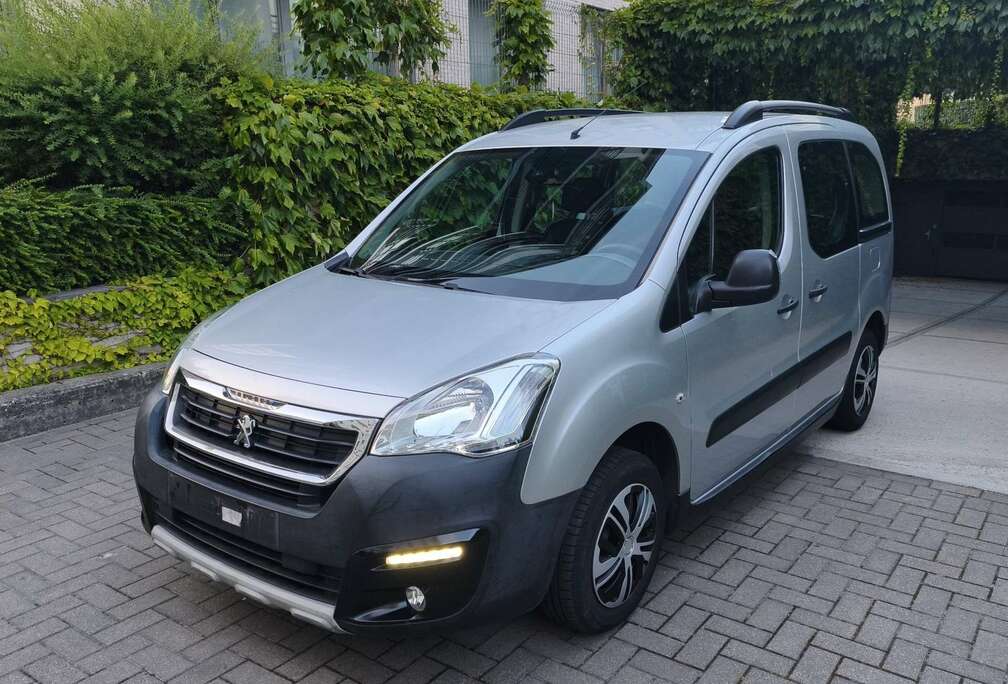 Peugeot Tepee 1.2L  110ch S&S BVM5 Outdoor