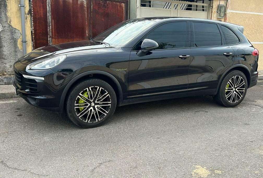 Porsche Cayenne 4.8 Turbo V8 S Tiptronic S