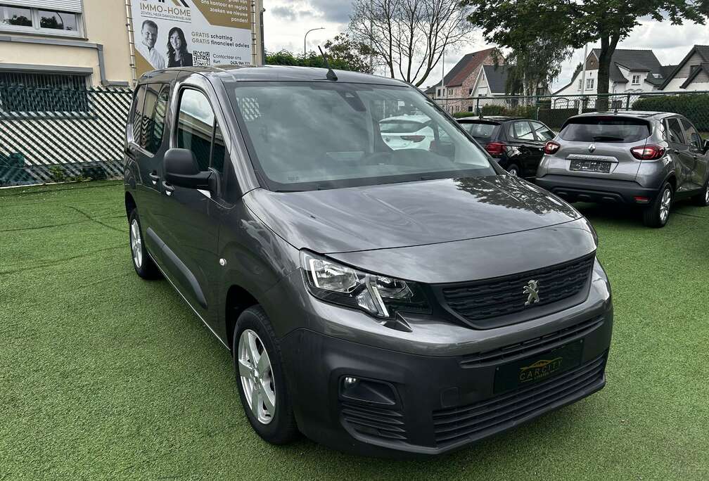 Peugeot 1.5 HDi L1* AUTOMAAT° 3 PL *NAVI*APPLE CARPLAY*BLUETOOTH*