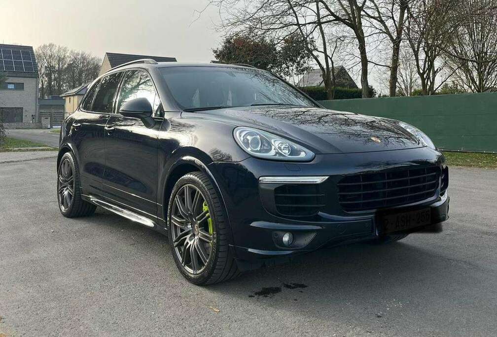 Porsche Cayenne 3.0i V6 PHEV S Tiptronic S (306 kW)