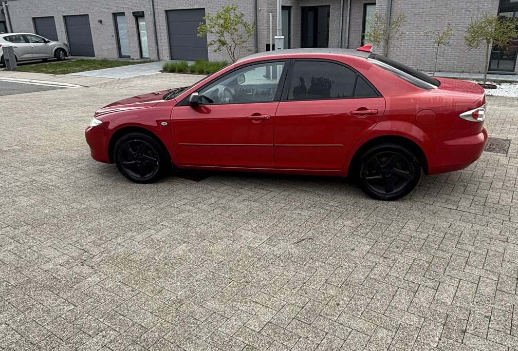 Mazda 1.8i 16v Si