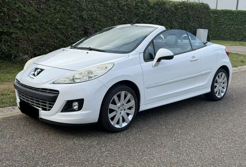 Peugeot CC 1.6i Pack