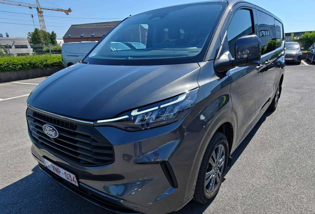 Ford Transit Custom 2.0 TDCi L2H1 Limited Multi-cab S/S (EU6.2)