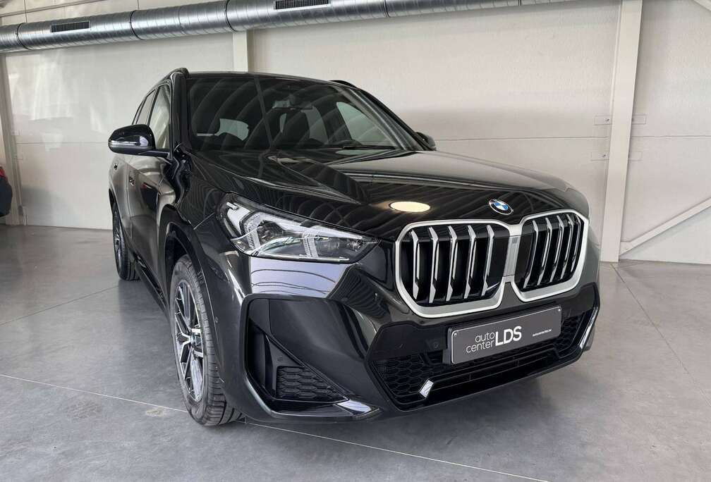 BMW X1 1.5iAS sDrive18 M-PAKKET - camera - stoelverwarming
