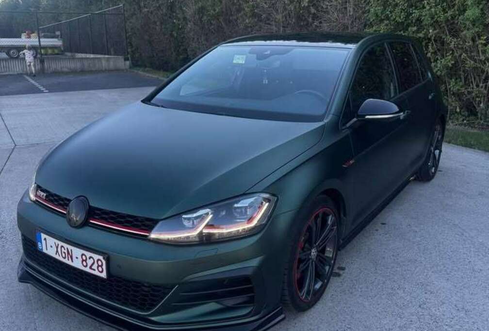 Volkswagen Golf GTI (BlueMotion Technology) DSG Performance