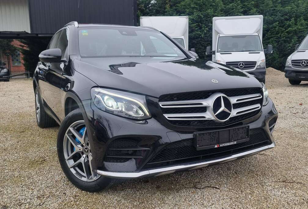 Mercedes-Benz e 4-Matic PHEV / AMG / PANO / LEDER / GARANTIE