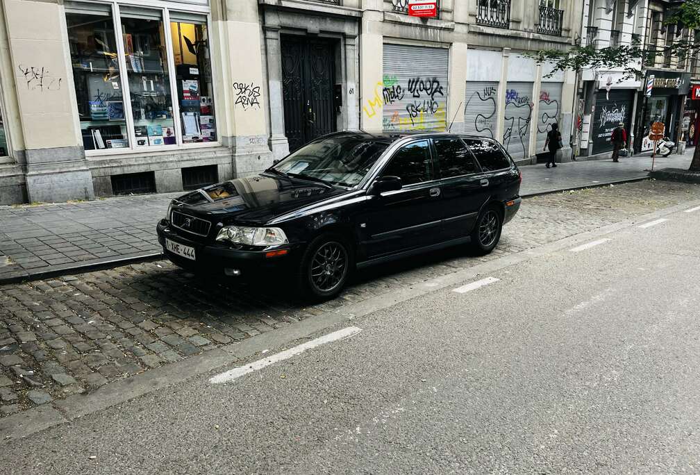 Volvo 1.6i 16v Business