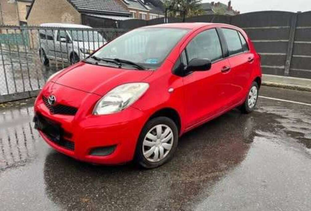 Toyota 1.0i VVT-i Comfort