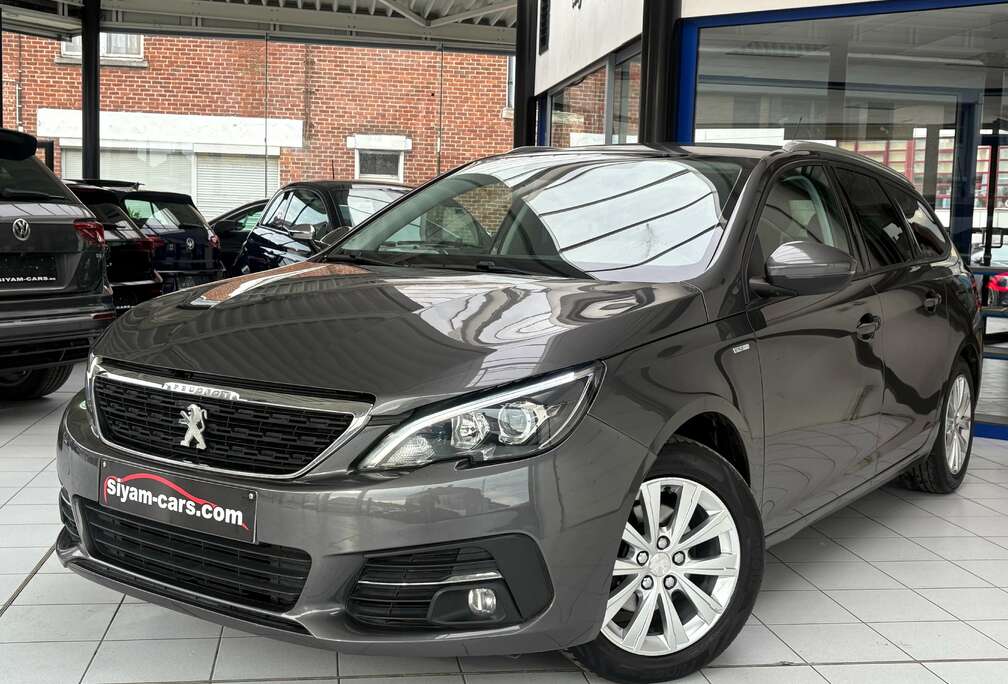 Peugeot SW 1.2i *GPS * PDC * CAMERA * CARPLAY * CARNET*
