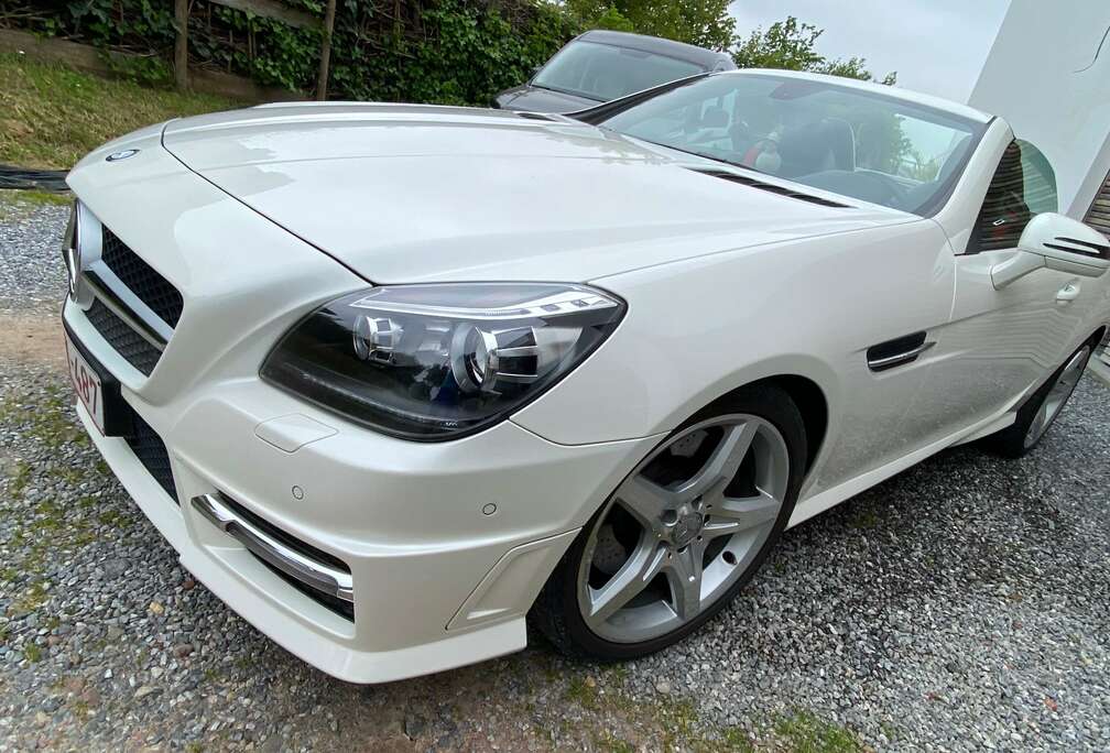 Mercedes-Benz SLK 200 BlueEFFICIENCY 7G-TRONIC Edition 1