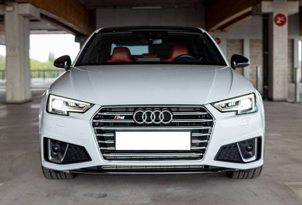 Audi S4 3.0 TFSI quattro tiptronic