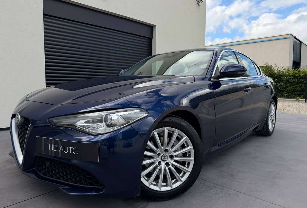 Alfa Romeo Giulia 2.0 T Edition LUSSO//BOITE AUTO//LED//XENON//CAMERA//