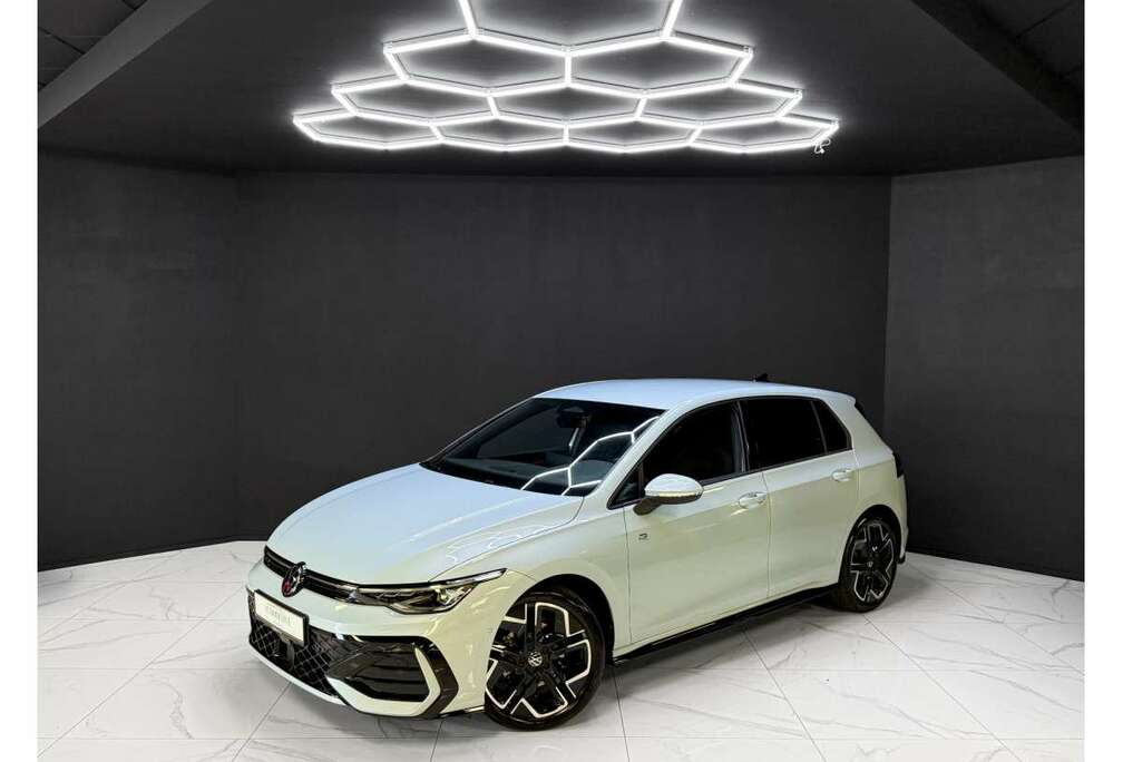 Volkswagen VIII 8.5 R Line eTSI 150 MY26
