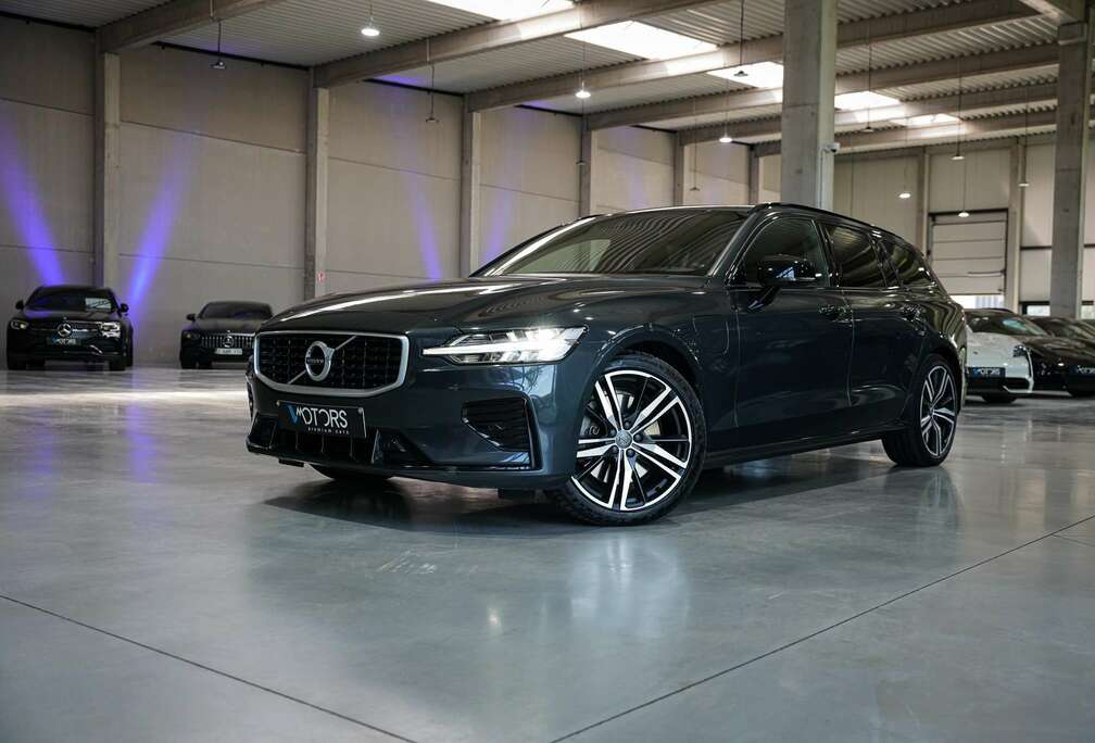 Volvo T8 AWD PHEV R-Design - pano -lane assist- trekhaak