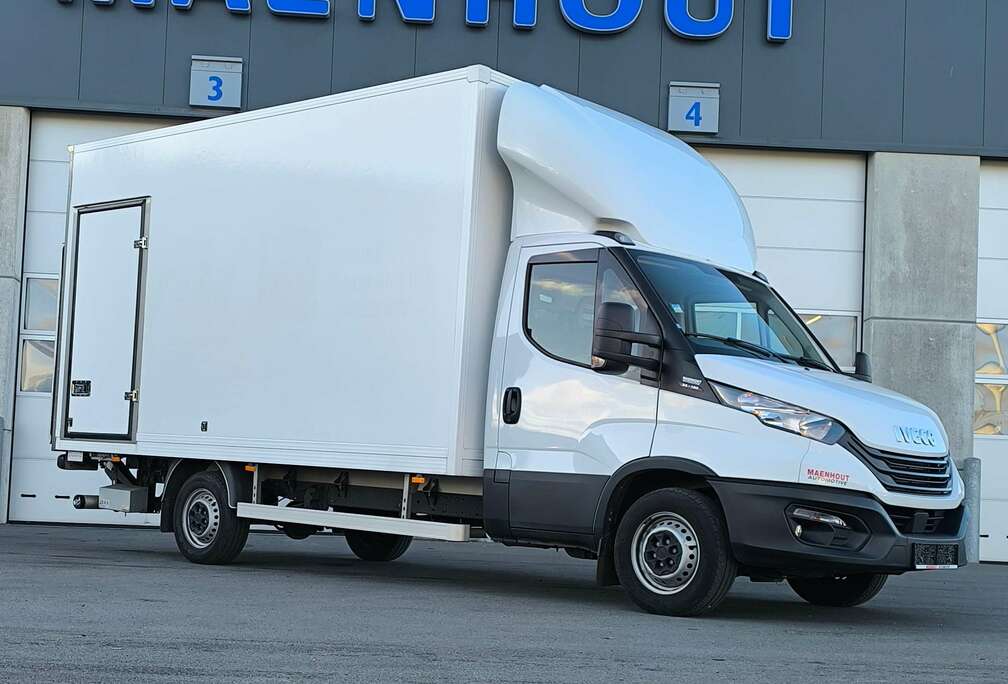 Iveco 35S18H  2022  18.750km  12m Garantie