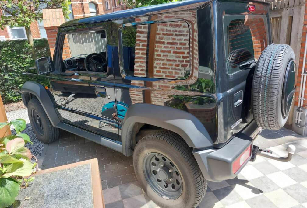 Suzuki Jimny 1.5i 4x4 GL