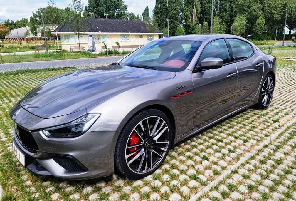 Maserati Ghibli 3.8 V8 BiTurbo Trofeo