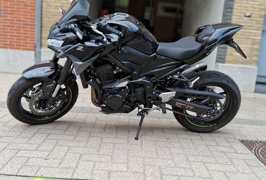 performance met volledige lijn van akrapovic