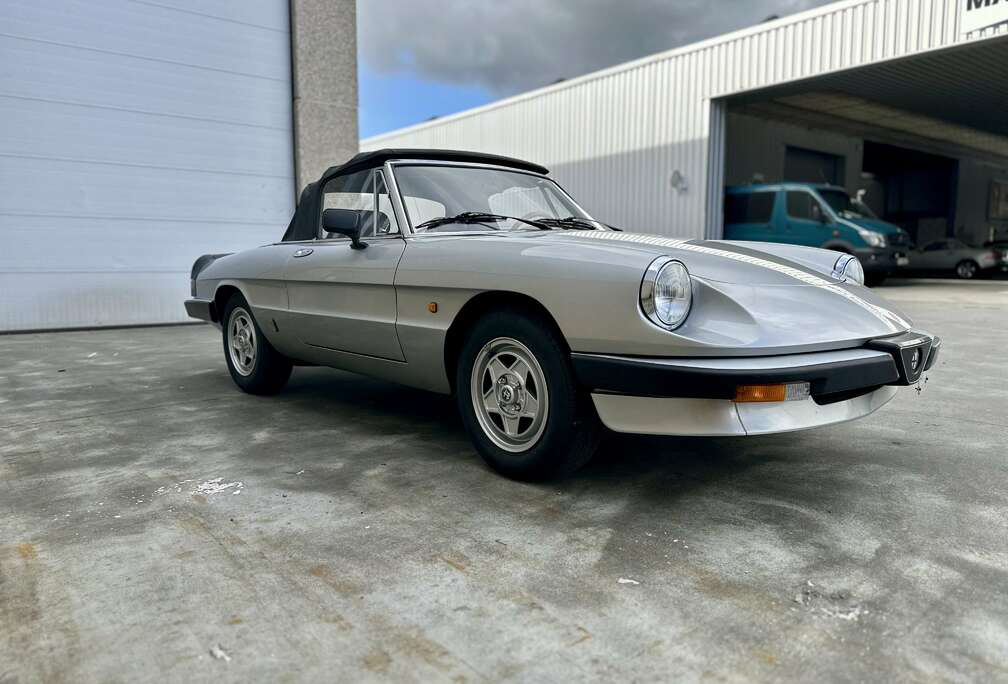 Alfa Romeo Alfa Romeo Spider 2.0