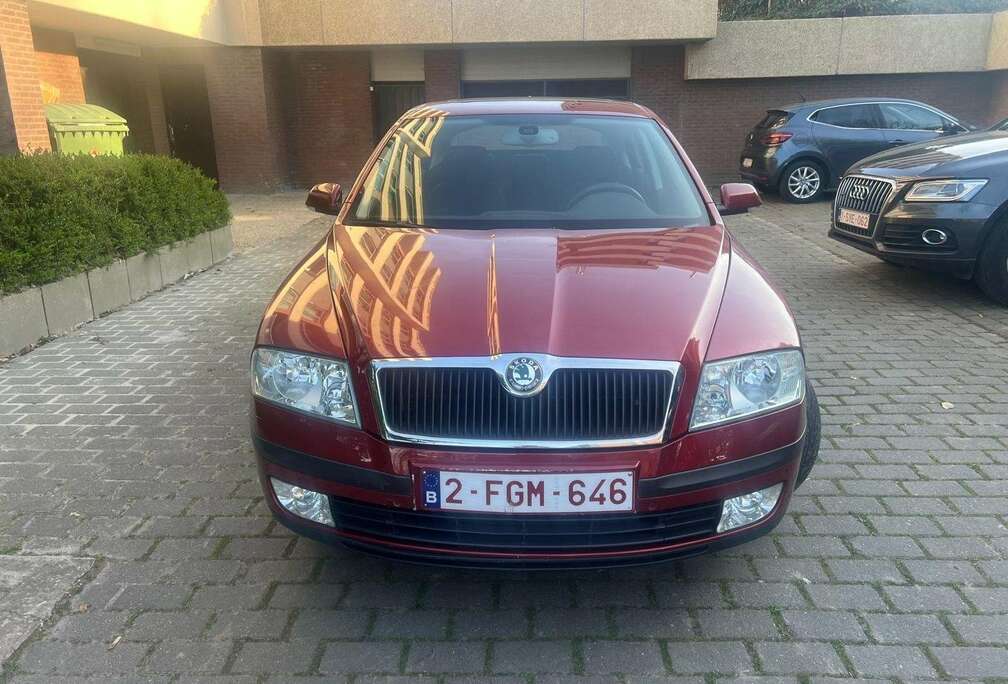 Skoda 1.6i Elegance Tiptronic